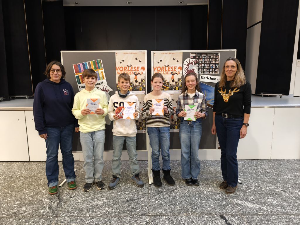 Lesezauber am Karl- von- Closen- Gymnasium: Ein Herzschlagfinale beim Vorlesewettbewerb